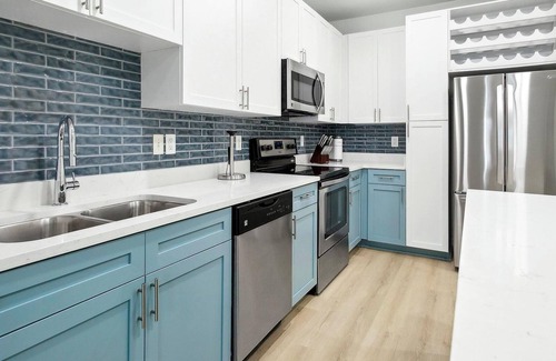 Eden Apartment | Landing | Incredible 1BD, Gym, Yoga Studio