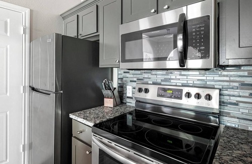 Richmond Apartment | Landing | Incredible 1BD, Pool, Clubhouse