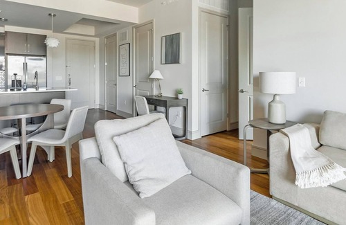 Houston Apartment | Landing | Incredible 2BD, Tennis Court, Pool