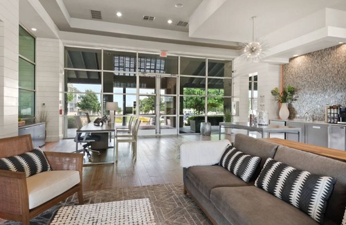 Buda Apartment | Landing | Incredible Studio, Yoga Studio