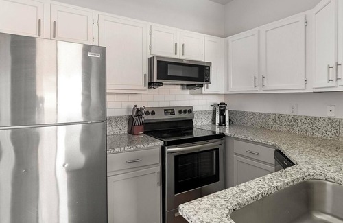 Stone Oak Apartment | Landing | Incredible 1BD, Gym