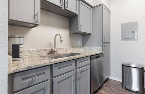 Pipers Meadow Apartment | Landing | Incredible 1BD, Gym, Pool