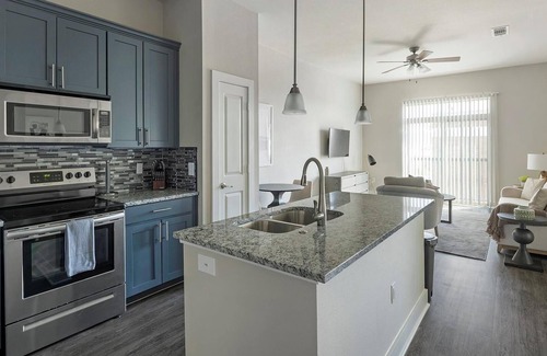 Nassau Bay Apartment | Landing | Modern 1BD, Gym, Yoga Studio