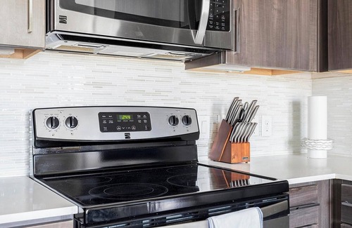 Forest Crest Apartment | Landing | Modern 1BD, Pool, Rooftop Lounge