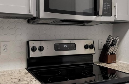Pipers Meadow Apartment | Landing | Modern 1BD, Pool, Clubhouse