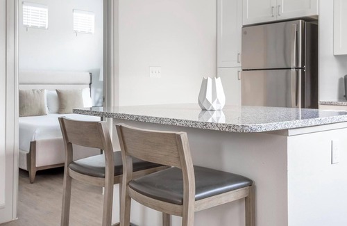 Tarrant County Apartment | Landing | Modern 2BD, Pool, Yoga Studio