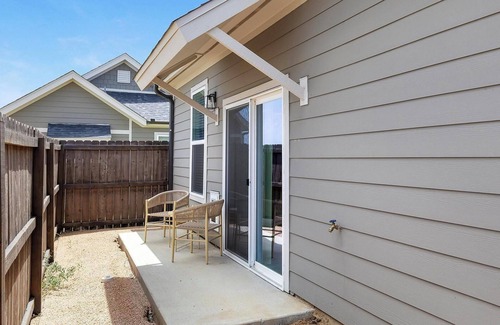 Fort Worth Apartment | Landing | Modern 2BD, Yoga Studio, Clubhouse