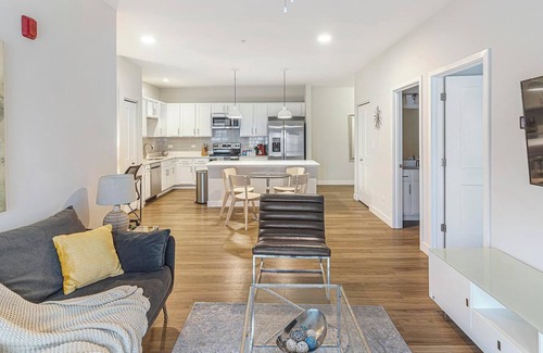 Willow Springs Apartment | Landing | Spectacular 2BD, Gym, Clubhouse