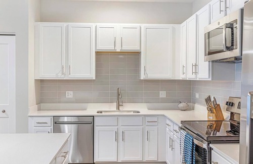 Willow Springs Apartment | Landing | Spectacular 2BD, Gym, Clubhouse