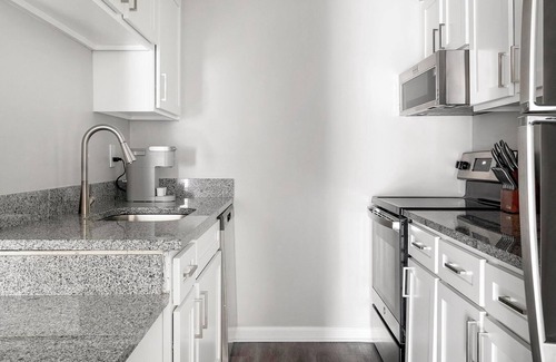 Homewood Apartment | Landing | Spectacular 1BD, Gym, Clubhouse
