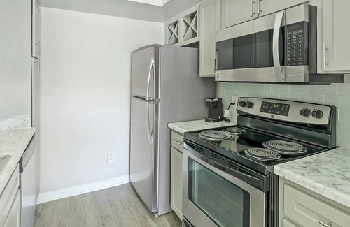 Briarforest Apartment | Landing | Spectacular 1BD, Gym, Pool
