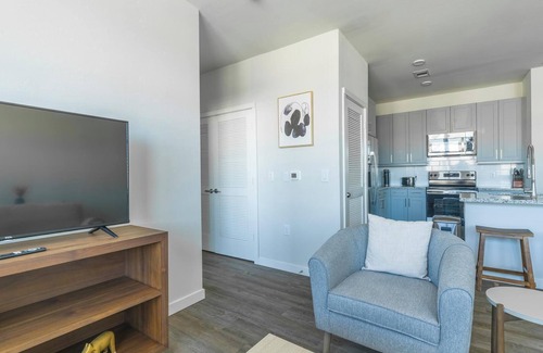 Spring Branch East Apartment | Landing | Spectacular 1BD, Pool, Courtyard