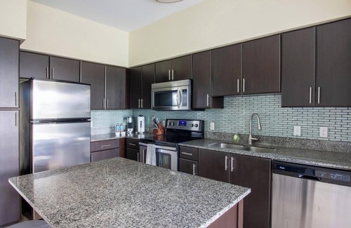 Miramar Apartment | Landing | Spectacular 1BD, Gym, Clubhouse