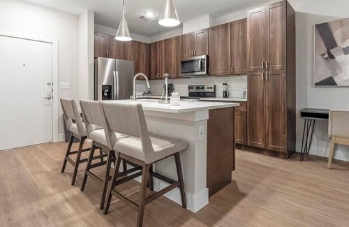 Seguin Apartment | Landing | Spectacular 1BD, Pool, Gym