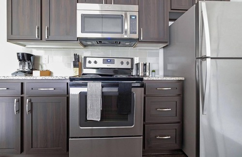 Northwest Columbus Apartment | Landing | Spectacular 2BD, Gym