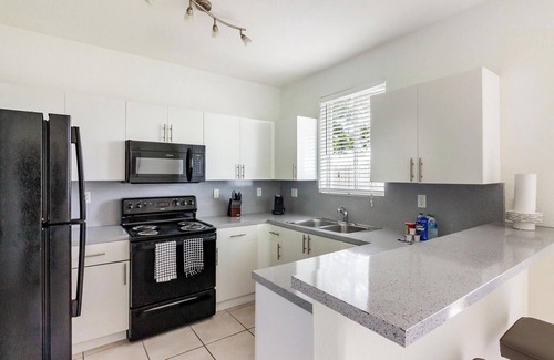 Homestead Apartment | Landing | Spectacular 3BD, Pool