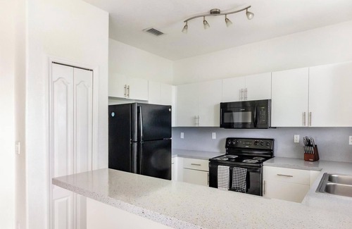 Homestead Apartment | Landing | Spectacular 3BD, Pool
