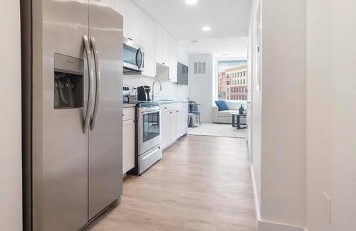 Greektown Historic District Apartment | Landing | Spectacular Studio, Gym, Clubhouse