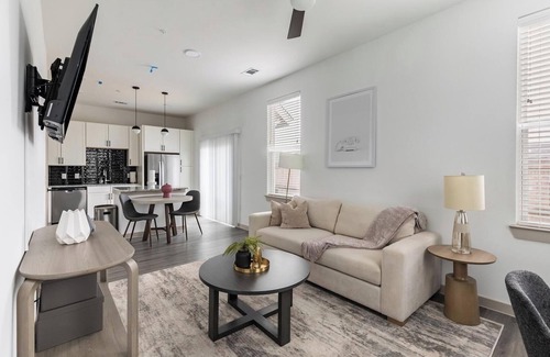 Fort Worth Apartment | Landing | Spectacular 1BD, Gym, Clubhouse