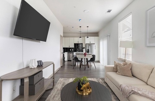 Fort Worth Apartment | Landing | Spectacular 1BD, Gym, Clubhouse
