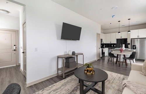 Fort Worth Apartment | Landing | Spectacular 1BD, Gym, Clubhouse