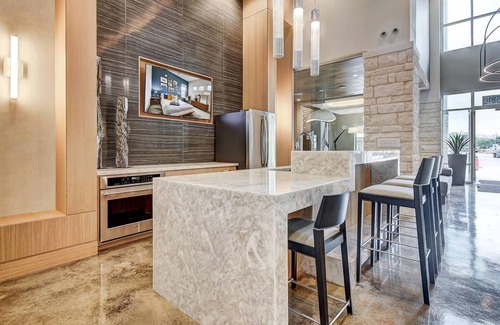 Wetmore Apartment | Landing | Stunning 1BD, Gym, Pool