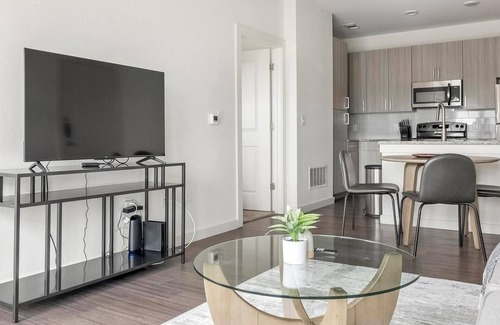River Ranch Apartment | Landing | Stunning 1BD, Gym, Clubhouse