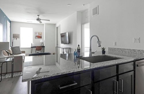 Austin Apartment | Landing | Stunning 1BD, Pool, Gym