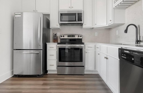 Cary Apartment | Landing | Stunning 2BD, Pool, Rooftop Lounge