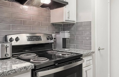 Southside Apartment | Landing | Stunning Studio, Gym, Clubhouse