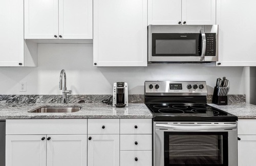 Greektown Historic District Apartment | Landing | Stunning Studio, Gym, Clubhouse