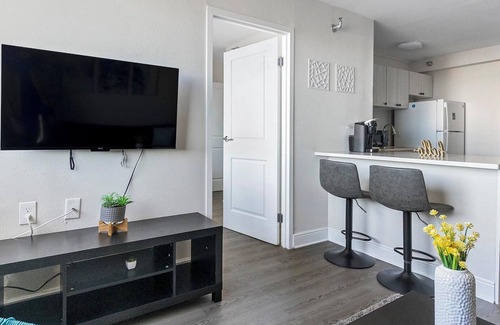 St. Petersburg Apartment | Landing | Stunning 1BD, Courtyard, Clubhouse