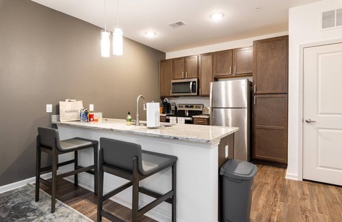 San Marco Apartment | Landing | Stylish 1BD, Pool, Clubhouse