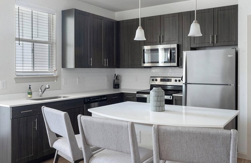 Pflugerville Apartment | Landing | Stylish 1BD, Game Room, Courtyard