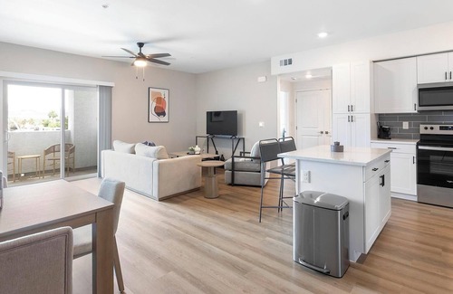 Townsite Apartment | Landing | Stylish 1BD, Pool, Rooftop Lounge