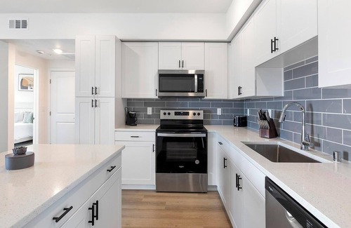 Townsite Apartment | Landing | Stylish 1BD, Pool, Rooftop Lounge