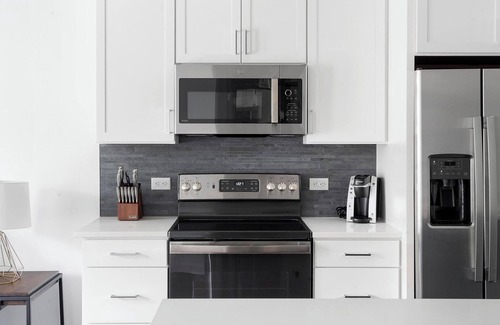 Austin Apartment | Landing | Stylish 1BD, Pool, Clubhouse