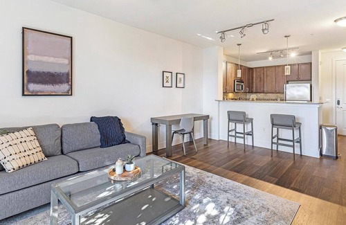 Park Central Apartment | Landing | Stylish 1BD, Pool, Clubhouse