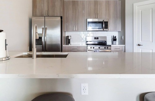 Fort Myers Apartment | Landing | Stylish 1BD, Pool, Gym