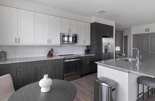 McKinney Apartment | Landing | Stylish 2BD, Gym, Clubhouse