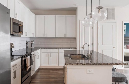 Antioch Apartment | Landing | Stylish 2BD, Pool, Yoga Studio
