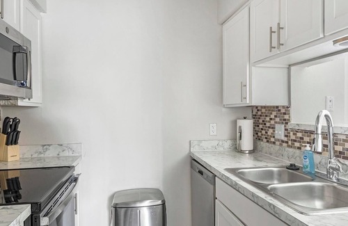 Denton Apartment | Landing | Stylish 2BD, Pool, Courtyard