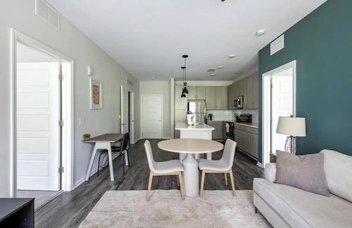 Covington Apartment | Landing | Stylish 2BD, Gym, Yoga Studio
