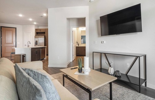 Wetmore Apartment | Landing | Stylish 2BD, Gym, Clubhouse