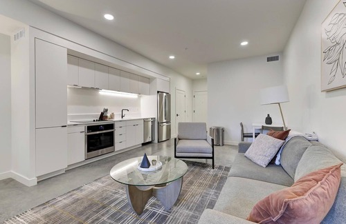 Sugar House Apartment | Landing | Stylish Studio, Game Room