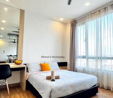 Kampung Bukit Dukong Apartment | Landmark Residence 1 - Studio for two, Pool View, Nice View