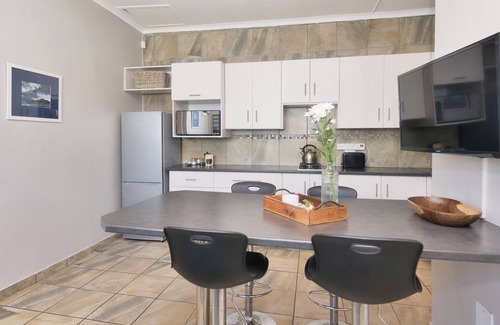 Struisbaai Cottage | Lands Edge Eco Friendly Cottages