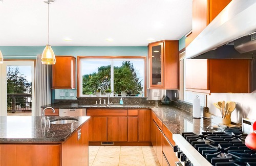 Camano Island House | Landscape Fireside Upper Island Home