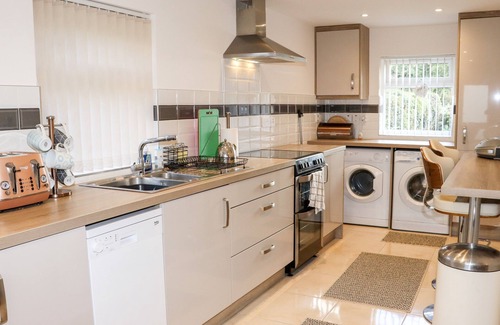 Ballycullane Cottage | LANE COTTAGE, country holiday cottage in Ballycullane, County Wexford