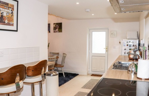 Ballycullane Cottage | LANE COTTAGE, country holiday cottage in Ballycullane, County Wexford